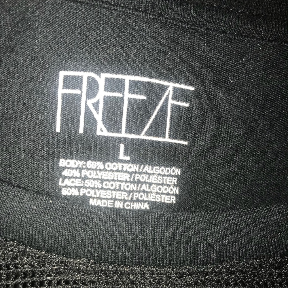 Trust No One Graphic T With Mesh V-Neck - Picture 5 of 8